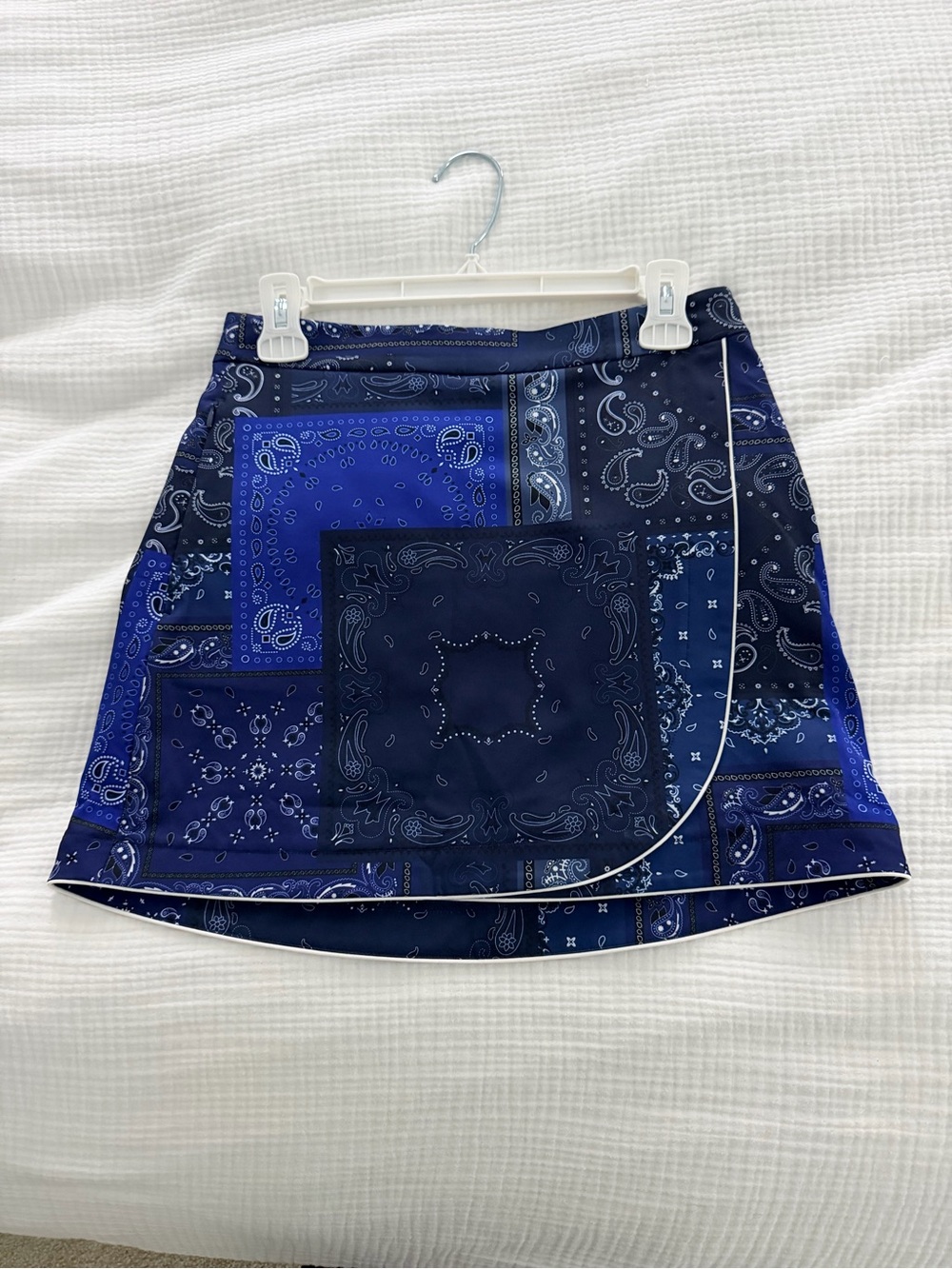 G/FORE Blue Bandana Print Golf Wrap Mini Skirt